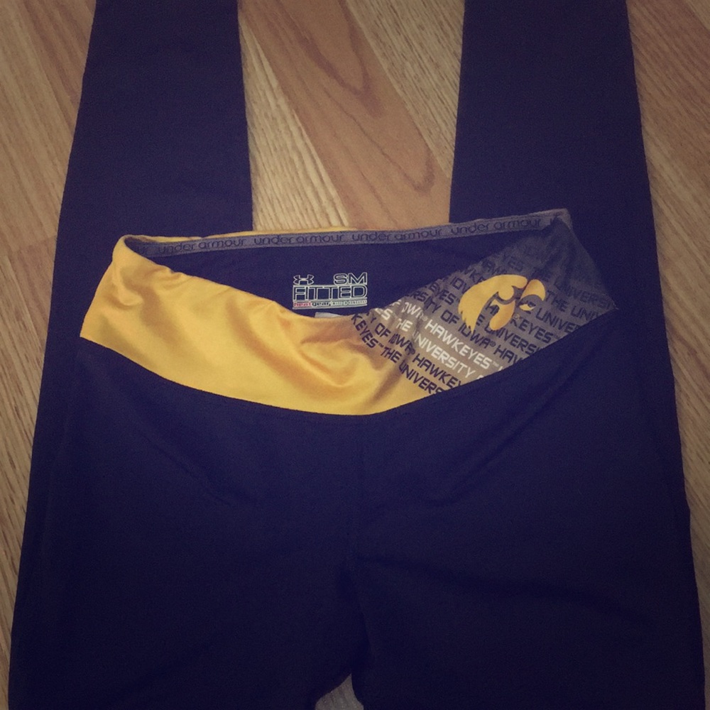 Underarmour leggings IOWA size small